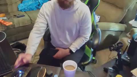 DotYourEyezez  online show from 12/12/24, 06:42