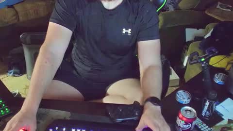 DotYourEyezez  online show from 02/04/25, 09:49