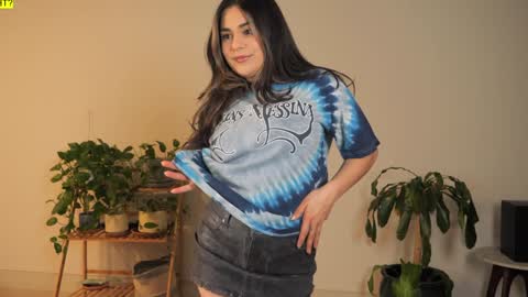 Snapshot of doubedeesarai chatting on 02/06/25, 02:00 Sara online show from 02/06/25, 02:00