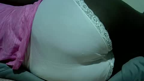 bellie online show from 04/18/26, 12:03