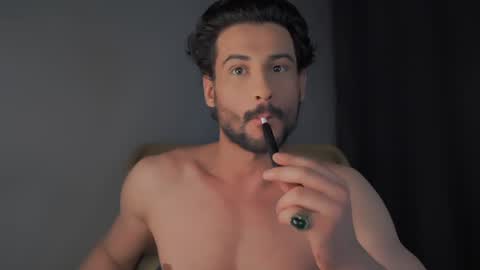 Keen online show from 12/25/24, 10:05