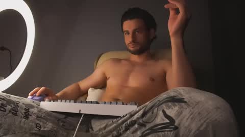 Keen online show from 03/06/25, 11:09