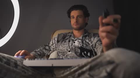 Keen online show from 03/07/25, 11:16