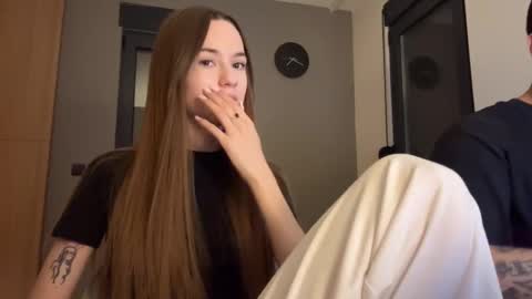 Snapshot of double_sun chatting on 09/15/25, 07:25 Alice and Mark online show from 09/15/25, 07:25