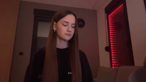 Snapshot of double_sun chatting on 11/16/25, 09:09 Alice and Mark online show from 11/16/25, 09:09