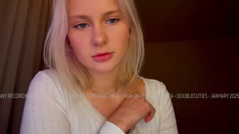 Lana  Eva  dont forget to give us a thumb up online show from 01/10/25, 05:02