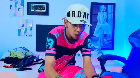 douglas_gallegos online show from 11/21/25, 02:10