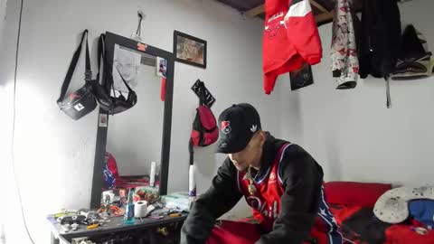 Snapshot of douglas_gallegos chatting on 04/26/26, 06:33 douglas_gallegos online show from 04/26/26, 06:33