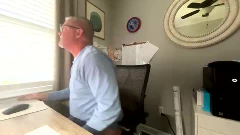 douglikes3xd online show from 10/31/25, 05:14