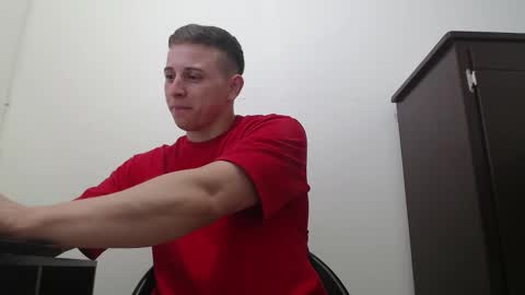 draco_boy2000 online show from 10/10/25, 09:36