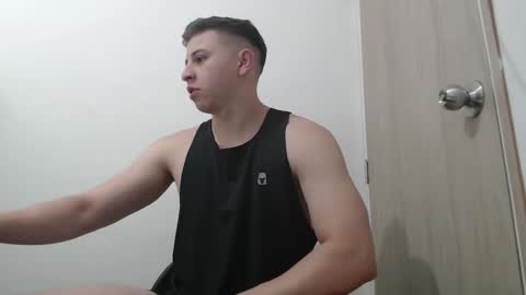 draco_boy2000 online show from 11/29/25, 04:21