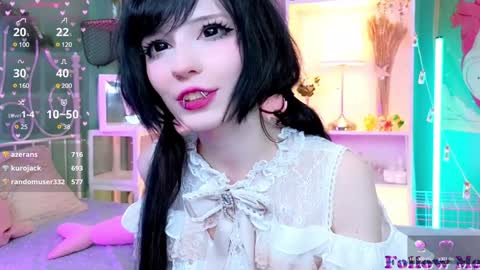 Snapshot of draculaura_ chatting on 12/20/24, 03:03 Draculaura online show from 12/20/24, 03:03