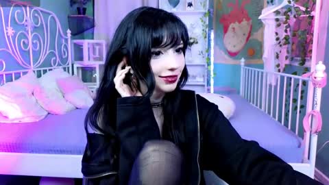 Snapshot of draculaura_ chatting on 02/13/25, 01:08 Draculaura online show from 02/13/25, 01:08
