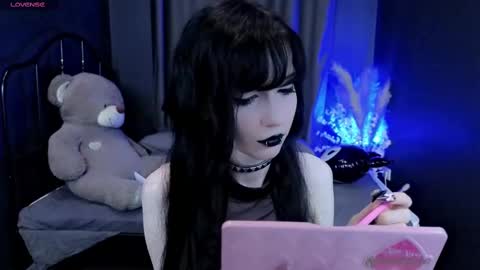 Snapshot of draculaura_ chatting on 03/11/25, 04:10 Draculaura online show from 03/11/25, 04:10