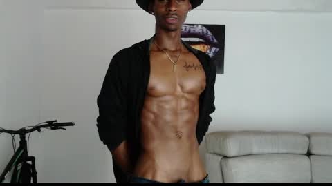 Drake 23 online show from 03/31/26, 09:32