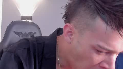 Snapshot of drake_carter1 chatting on 01/17/25, 02:18 drake_carter1 online show from 01/17/25, 02:18