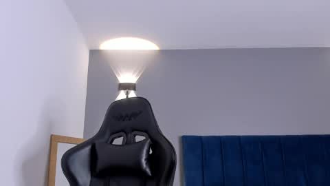 Snapshot of drake_carter1 chatting on 02/24/25, 04:27 drake_carter1 online show from 02/24/25, 04:27