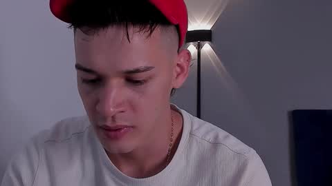 Snapshot of drake_carter1 chatting on 09/19/25, 01:18 drake_carter1 online show from 09/19/25, 01:18