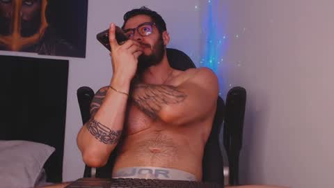 drake_cole11 online show from 12/18/24, 03:33