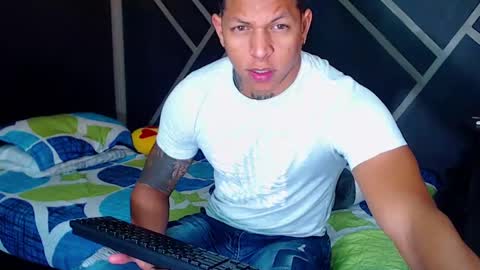 Snapshot of drake_jhonson08 chatting on 12/12/24, 05:26 Drake online show from 12/12/24, 05:26