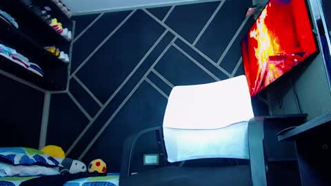 Snapshot of drake_jhonson08 chatting on 12/19/24, 09:28 Drake online show from 12/19/24, 09:28