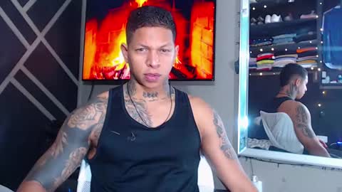 Snapshot of drake_jhonson08 chatting on 02/28/25, 03:48 Drake online show from 02/28/25, 03:48