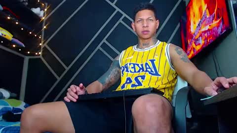 Snapshot of drake_jhonson08 chatting on 03/12/25, 12:31 Drake online show from 03/12/25, 12:31