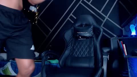 Snapshot of drake_jhonson08 chatting on 09/26/25, 03:43 Drake online show from 09/26/25, 03:43