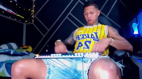 Snapshot of drake_jhonson08 chatting on 10/06/25, 03:15 Drake online show from 10/06/25, 03:15