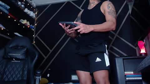 Drake online show from 11/08/25, 05:18