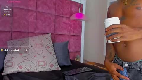 ---Drake--- online show from 02/11/25, 08:37