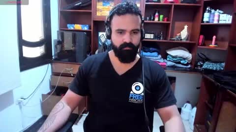 Snapshot of drako_argenti_ chatting on 01/10/25, 03:58 Drako online show from 01/10/25, 03:58