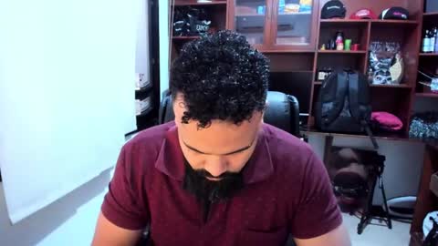 Snapshot of drako_argenti_ chatting on 02/01/25, 03:50 Drako online show from 02/01/25, 03:50