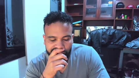 Snapshot of drako_argenti_ chatting on 02/06/25, 12:00 Drako online show from 02/06/25, 12:00