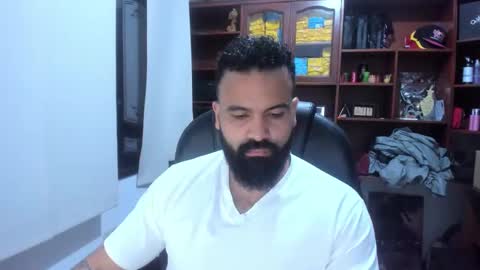 Snapshot of drako_argenti_ chatting on 03/04/25, 04:49 Drako online show from 03/04/25, 04:49