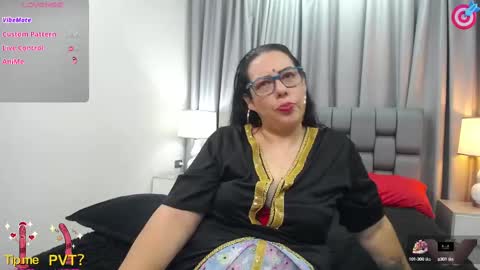 Snapshot of draupadi708463 chatting on 01/16/25, 10:02 Draupadi online show from 01/16/25, 10:02
