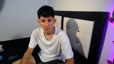 -- nicolle and jhon -- online show from 09/19/25, 03:19