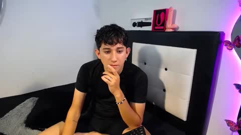 -- nicolle and jhon -- online show from 10/05/25, 01:26