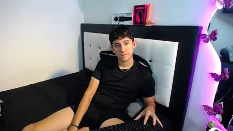 -- nicolle and jhon -- online show from 10/09/25, 10:57