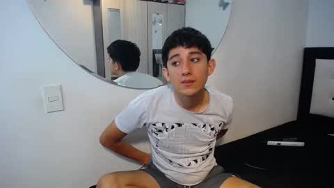 -- nicolle and jhon -- online show from 11/26/25, 05:41