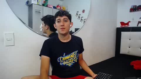 -- nicolle and jhon -- online show from 01/06/26, 07:23