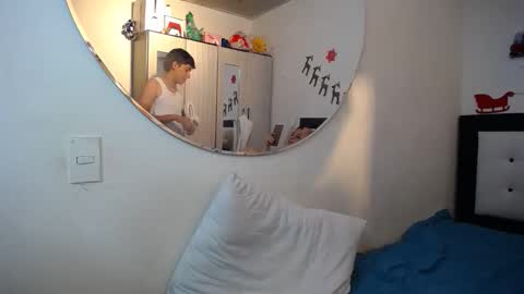 -- nicolle and jhon -- online show from 01/17/26, 05:12