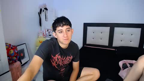 Snapshot of dravith_and_valery chatting on 05/27/26, 04:53 -- nicolle and jhon -- online show from 05/27/26, 04:53