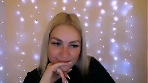 dream_dolly_ online show from 10/06/25, 12:02
