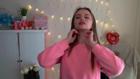 Mari online show from 10/03/25, 10:23