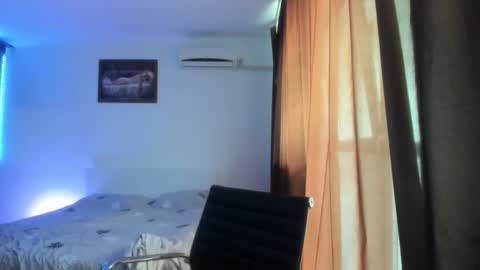 Snapshot of dreamboy240 chatting on 06/01/26, 12:51 Johnny online show from 06/01/26, 12:51