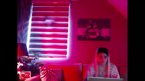 Snapshot of dreamcatcherfantasy chatting on 01/13/25, 08:26 A girl online show from 01/13/25, 08:26