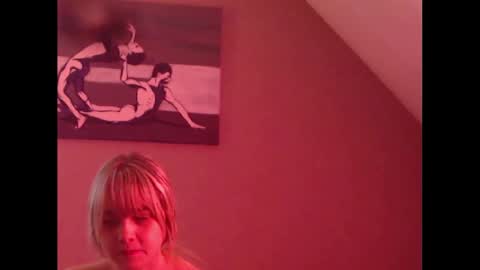 Snapshot of dreamcatcherfantasy chatting on 02/05/25, 11:02 A girl online show from 02/05/25, 11:02