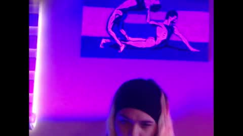 Snapshot of dreamcatcherfantasy chatting on 02/26/25, 10:58 A girl online show from 02/26/25, 10:58