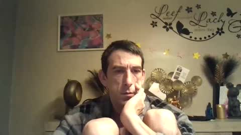 Snapshot of dreamguy38 chatting on 01/11/25, 04:27 dreamguy38 online show from 01/11/25, 04:27